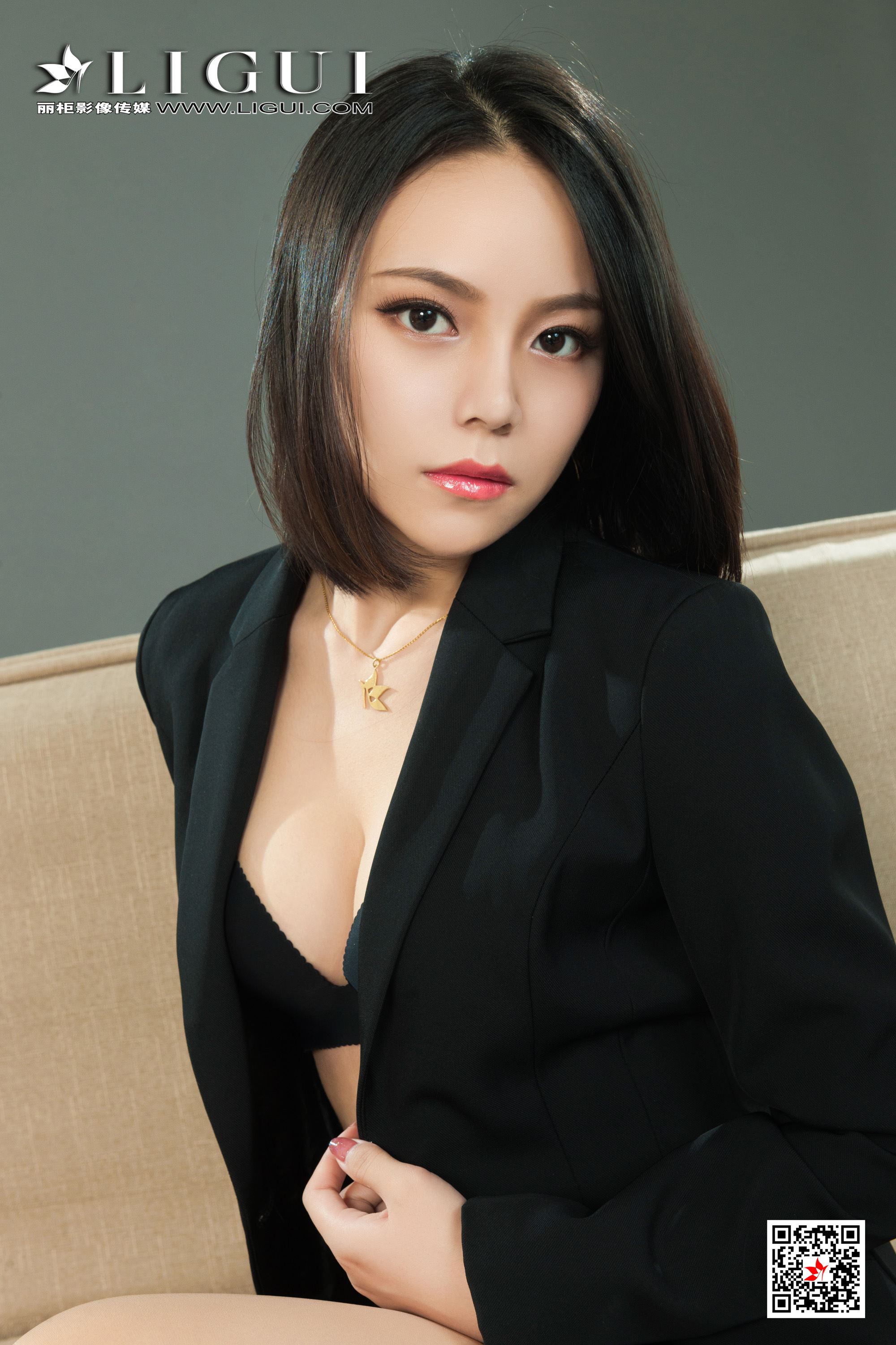 LIGUI cabinet 2021.05.10 network beauty Model Qing Wan
